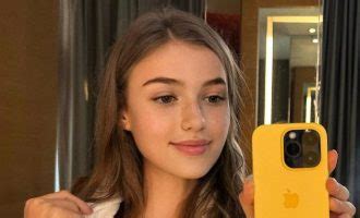 olivia motta|Olivia Casta Biography: Age, Height, Boyfriend, Net